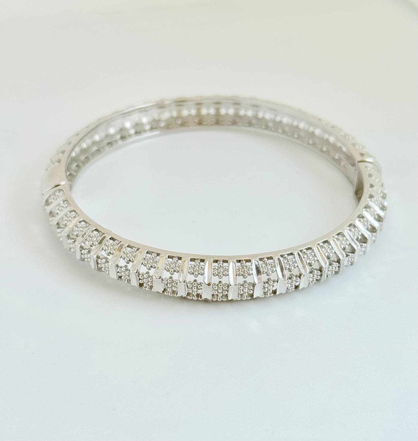 Bracelete de luxo Trabalhado