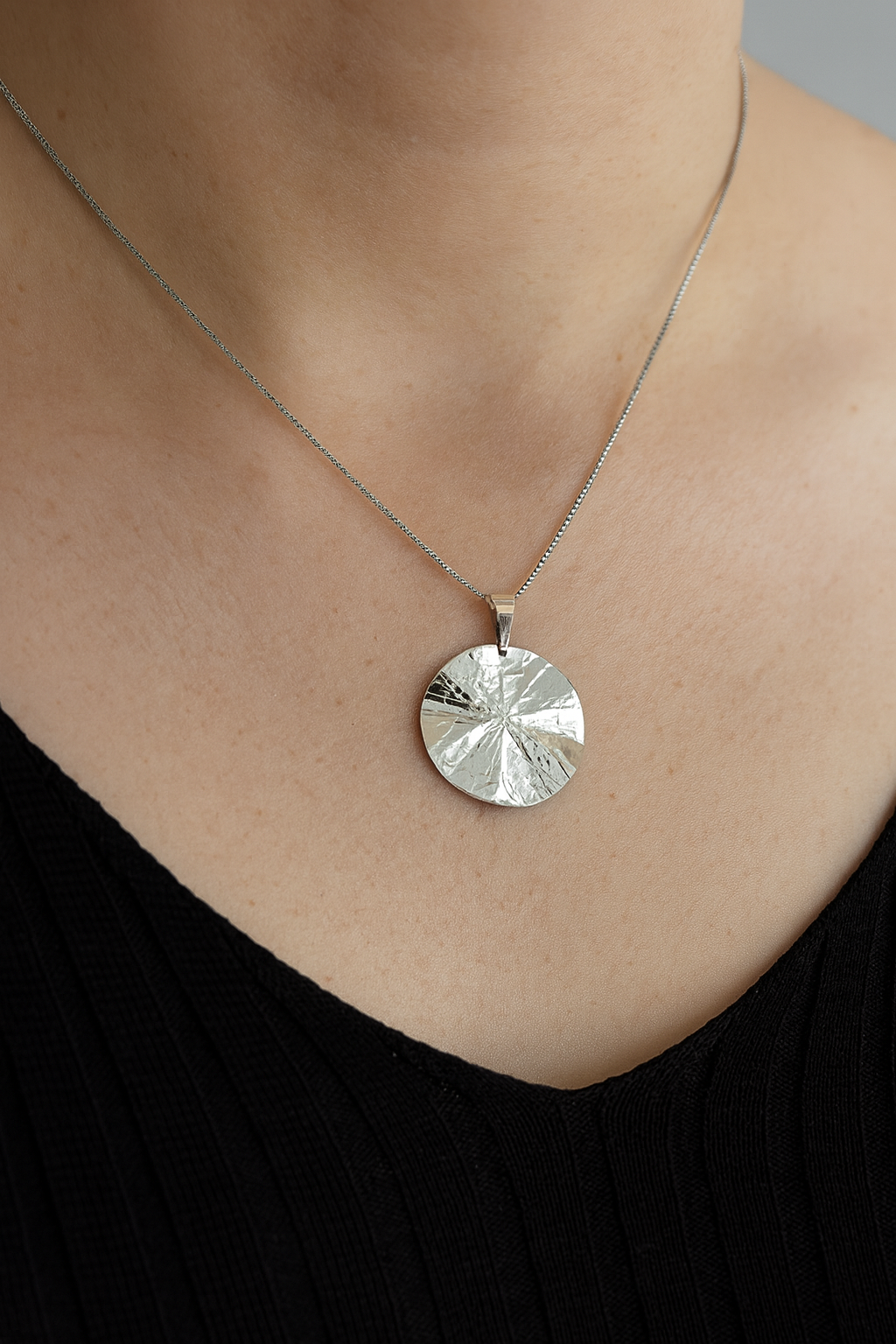 Colar disco no ródio