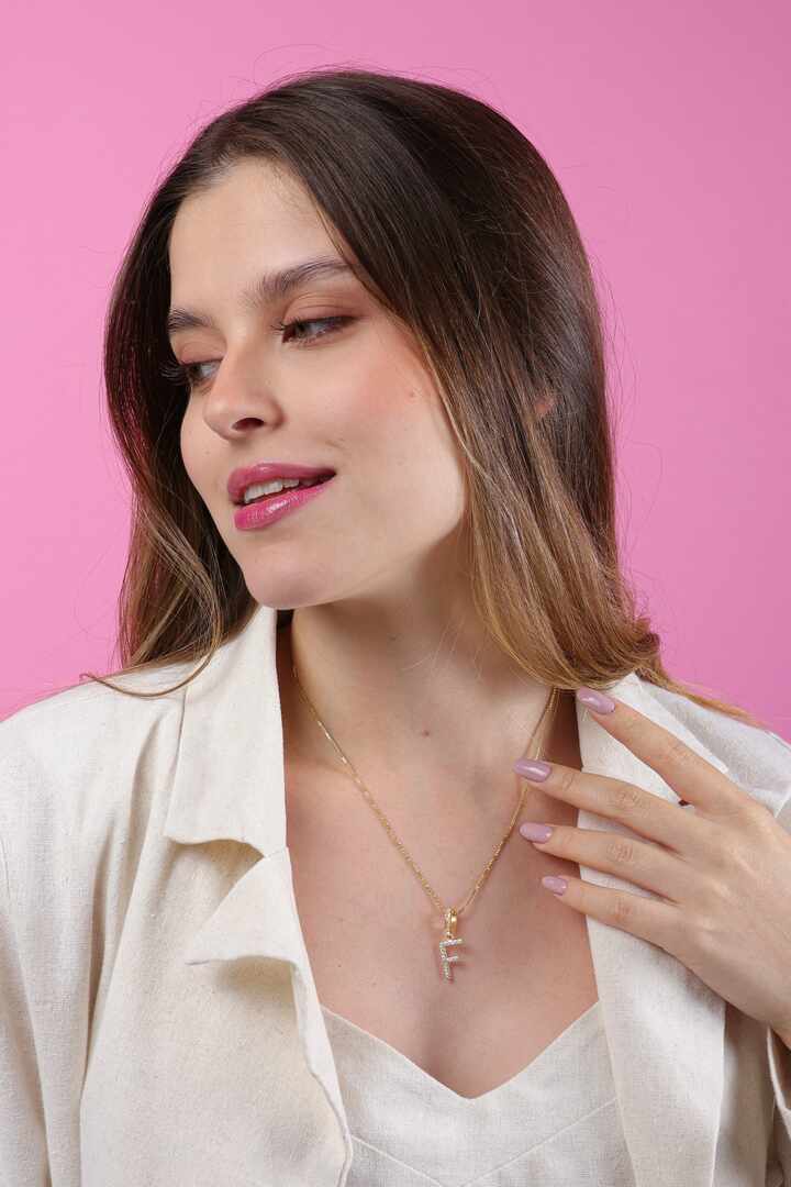 Colar iniciais Cravejadas