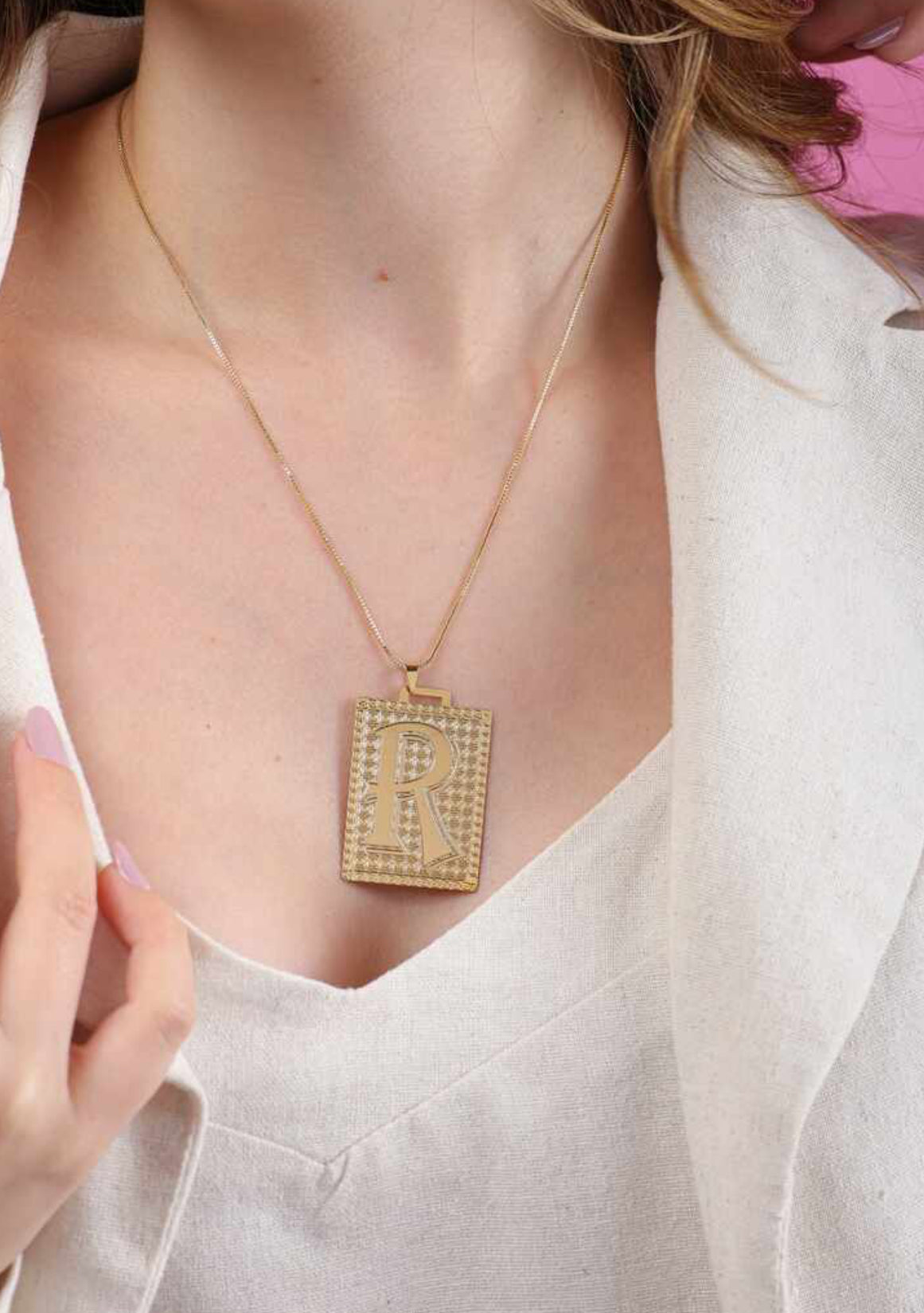 Colar iniciais Medalha