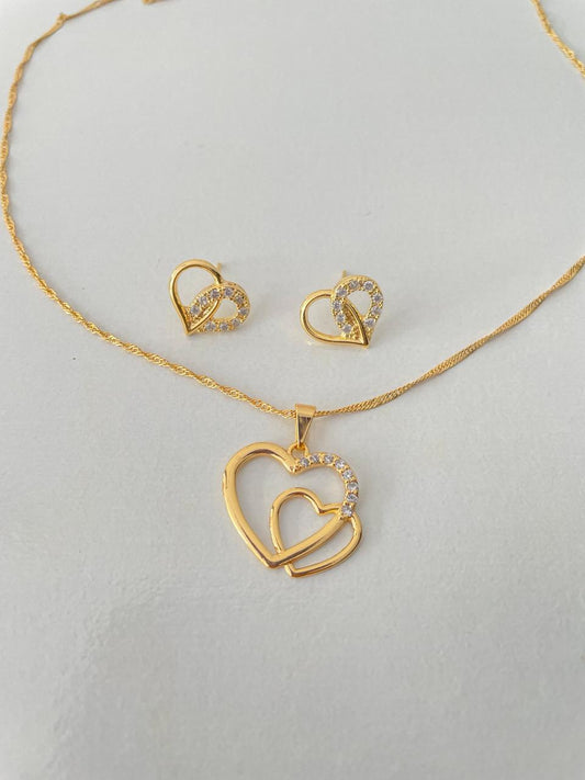 Conjunto delicado dois corações com zircônias