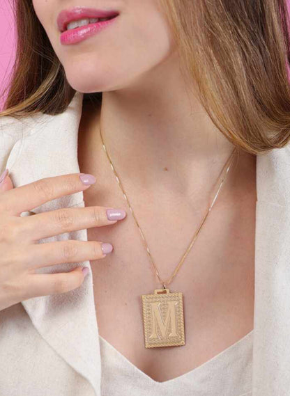 Colar iniciais Medalha