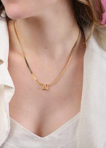 Colar pigente personalizado iniciais