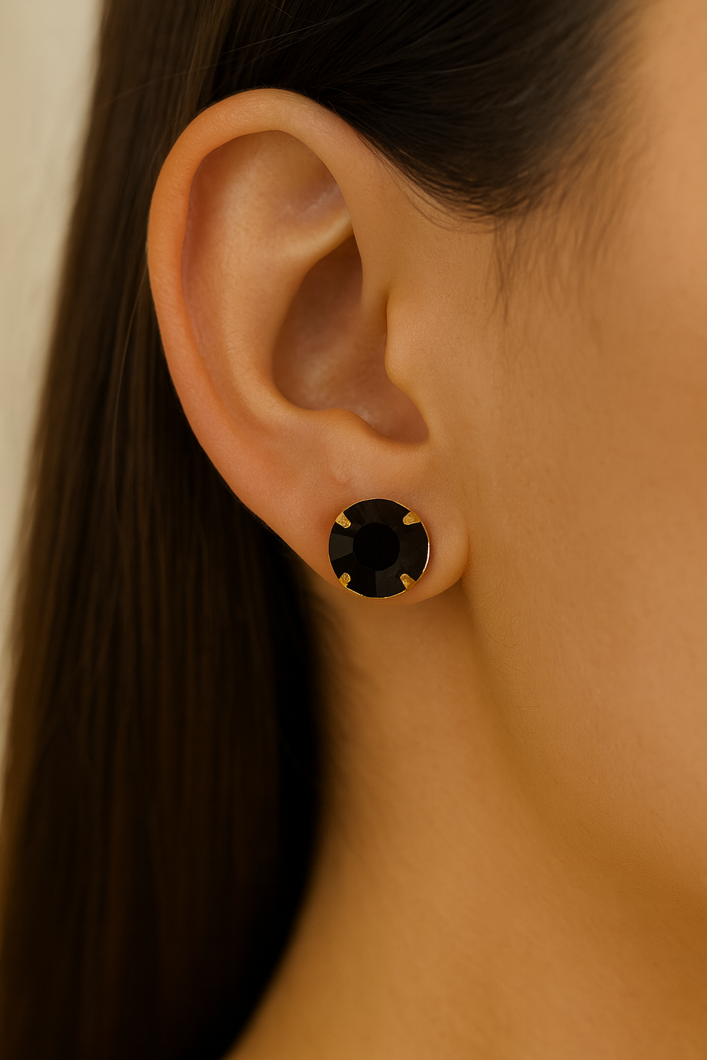 Brinco ponto Luz preto